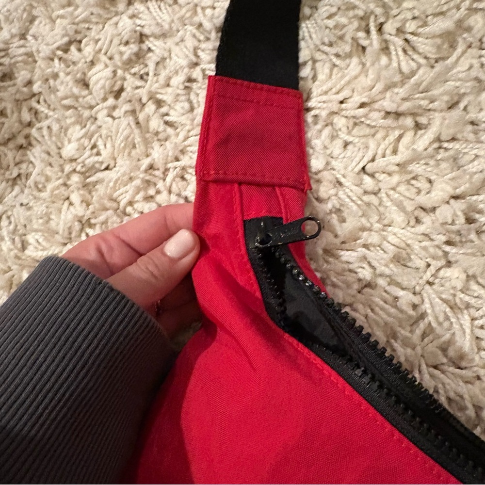 Baggu Medium Crescent Candy Apple - image 3